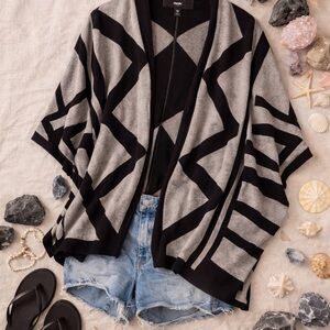 Mossimo Black & Gray Geometric Open-Front Poncho Sweater